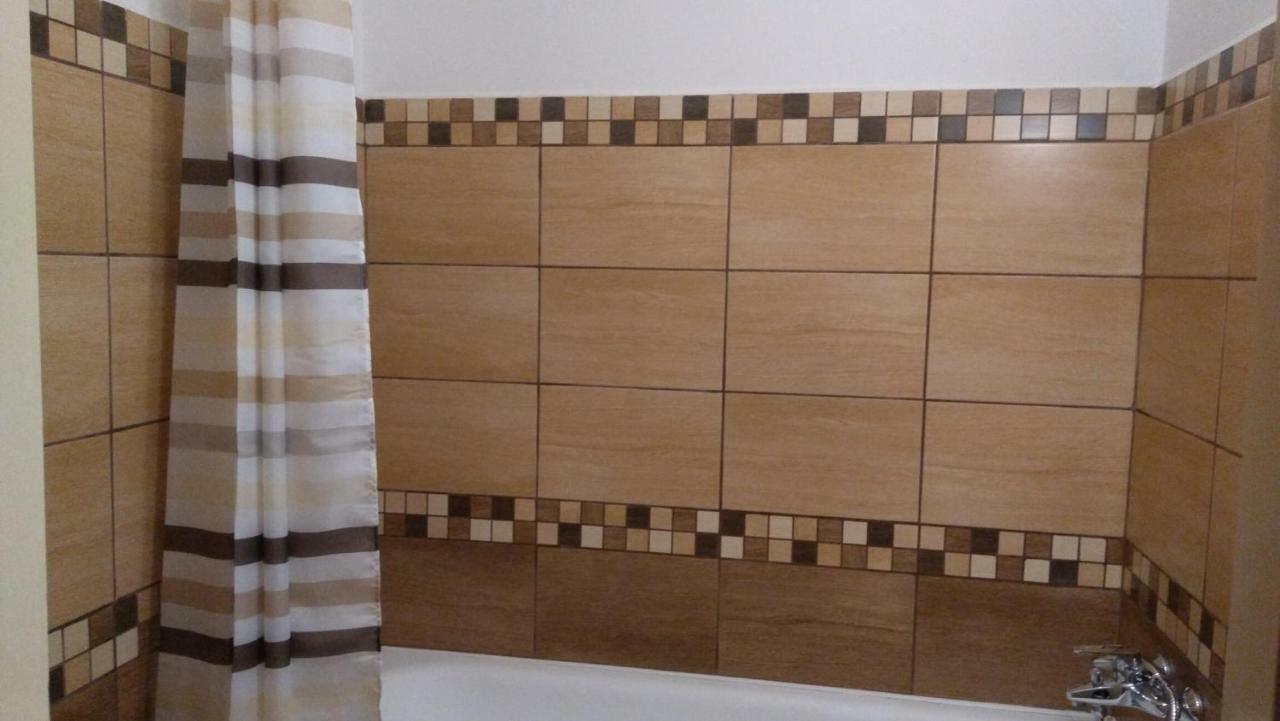 Gesztenyes Apartman Мишкольц Экстерьер фото