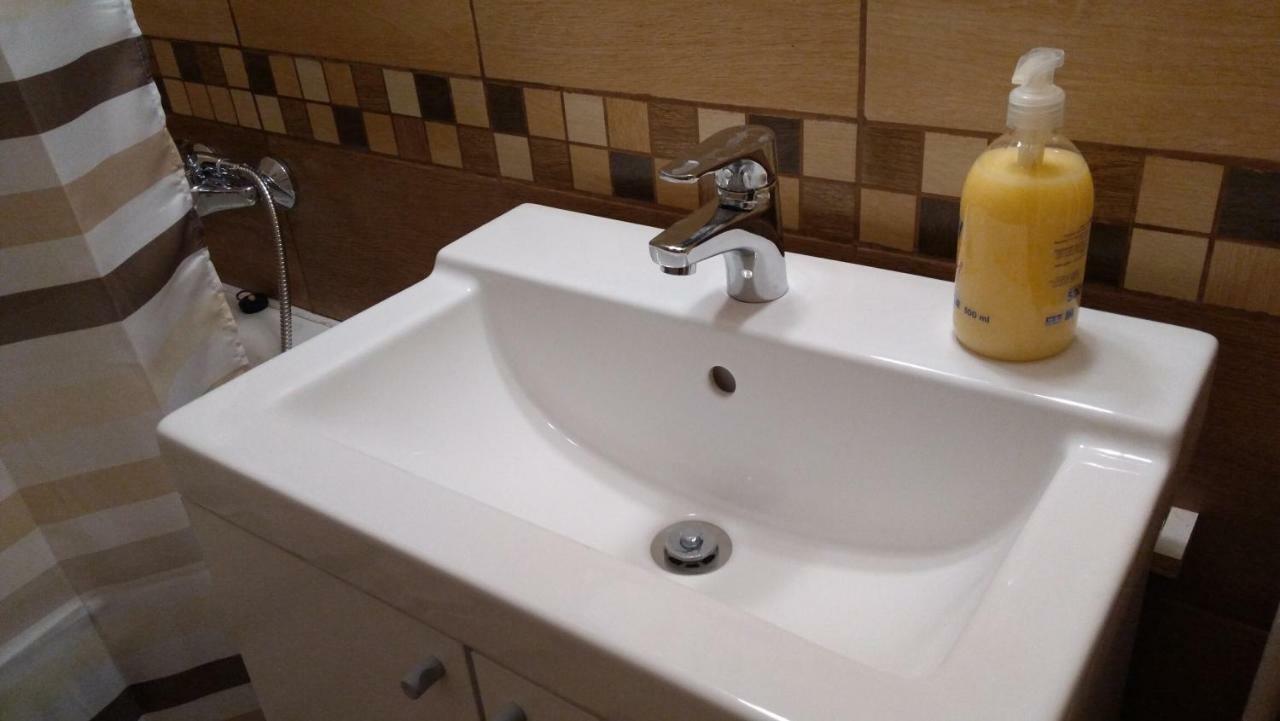 Gesztenyes Apartman Мишкольц Экстерьер фото