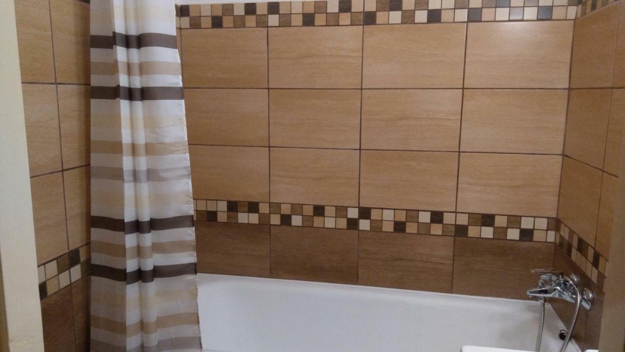 Gesztenyes Apartman Мишкольц Экстерьер фото