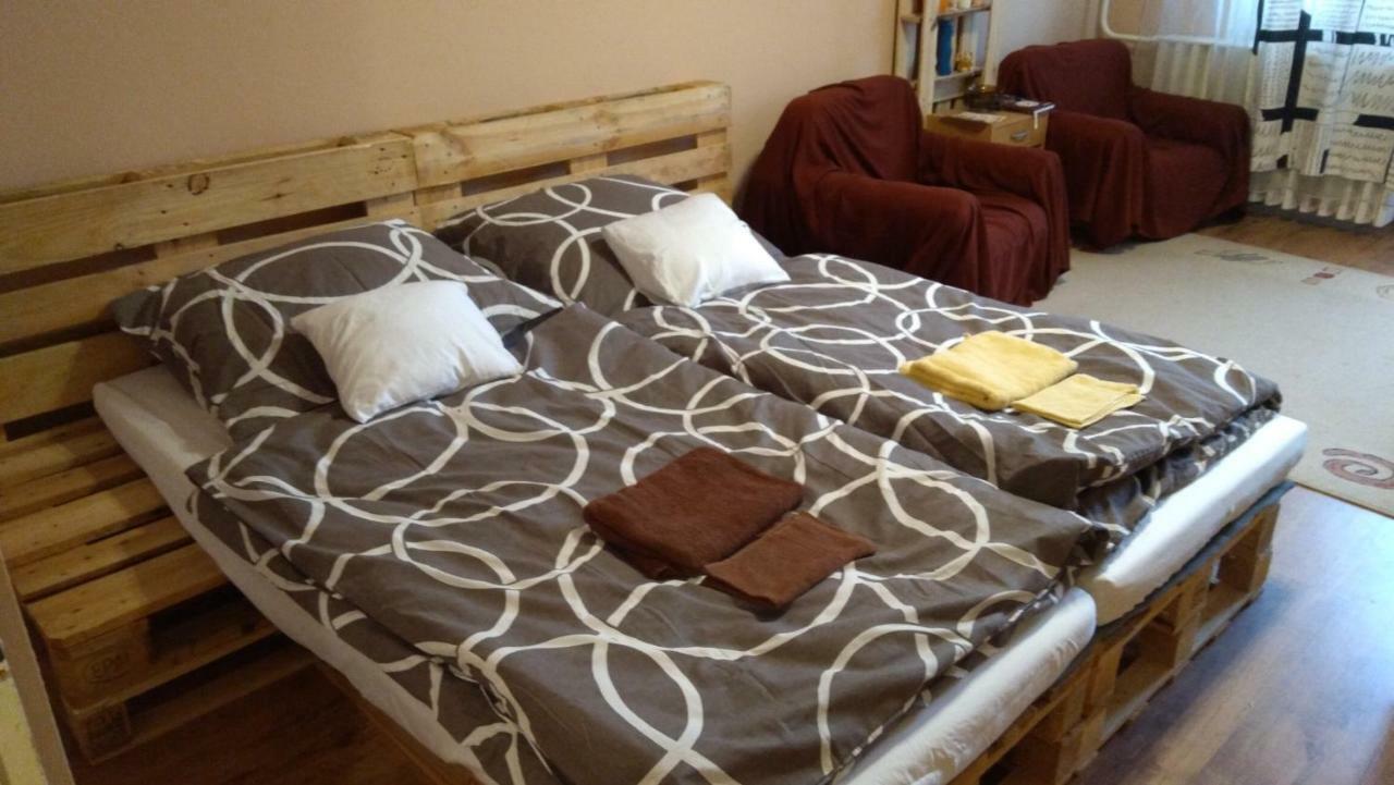 Gesztenyes Apartman Мишкольц Экстерьер фото