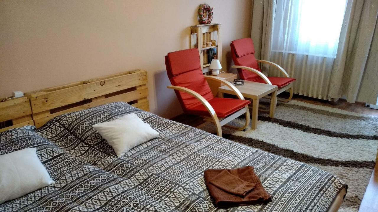 Gesztenyes Apartman Мишкольц Экстерьер фото